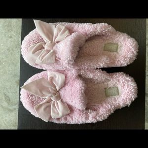 UGG Addison pink slippers with velvet bow